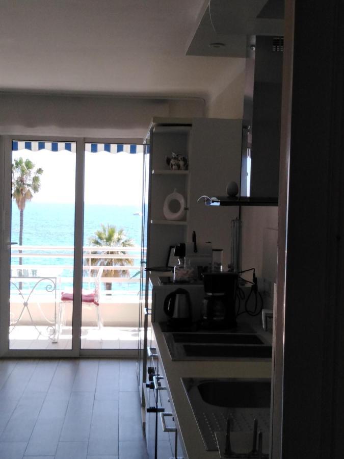 Le Palais Du Tropique Appartement Vue Mer 5E Etage Avec Ascenseur Juan-les-Pins Exterior photo