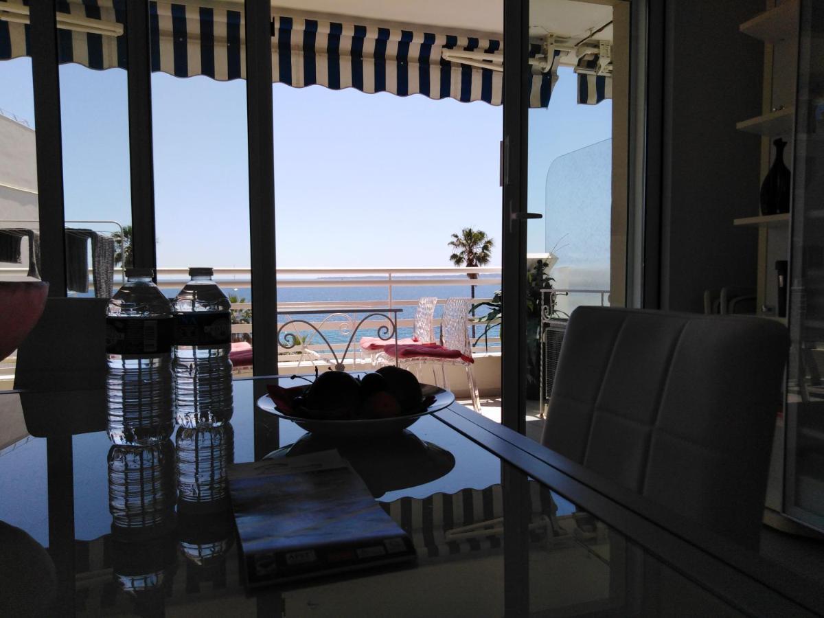 Le Palais Du Tropique Appartement Vue Mer 5E Etage Avec Ascenseur Juan-les-Pins Exterior photo